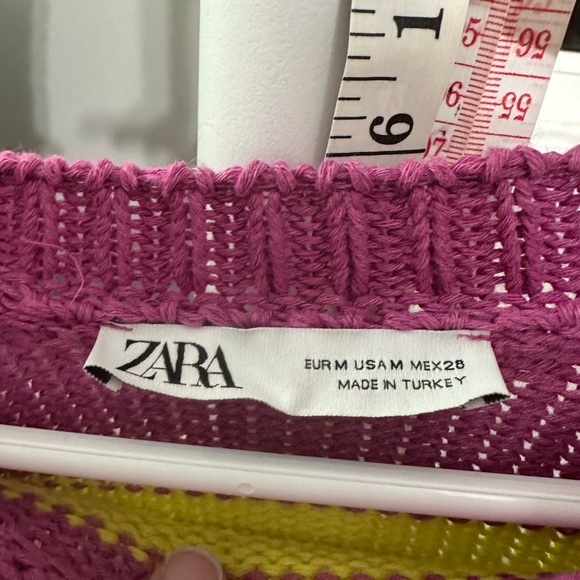 Zara women’s cropped sweater - size medium - Picture 2 of 2